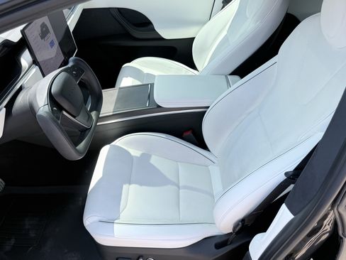 Used 2022 Tesla Model X Plaid AWD/4WD image 24