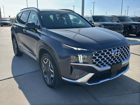 Used 2022 Hyundai Santa Fe Limited image 2
