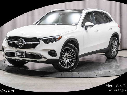 Certified 2026 Mercedes-Benz GLC 300 image 1
