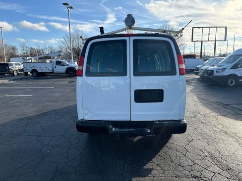 Used 2012 Chevrolet Express 2500 image 7