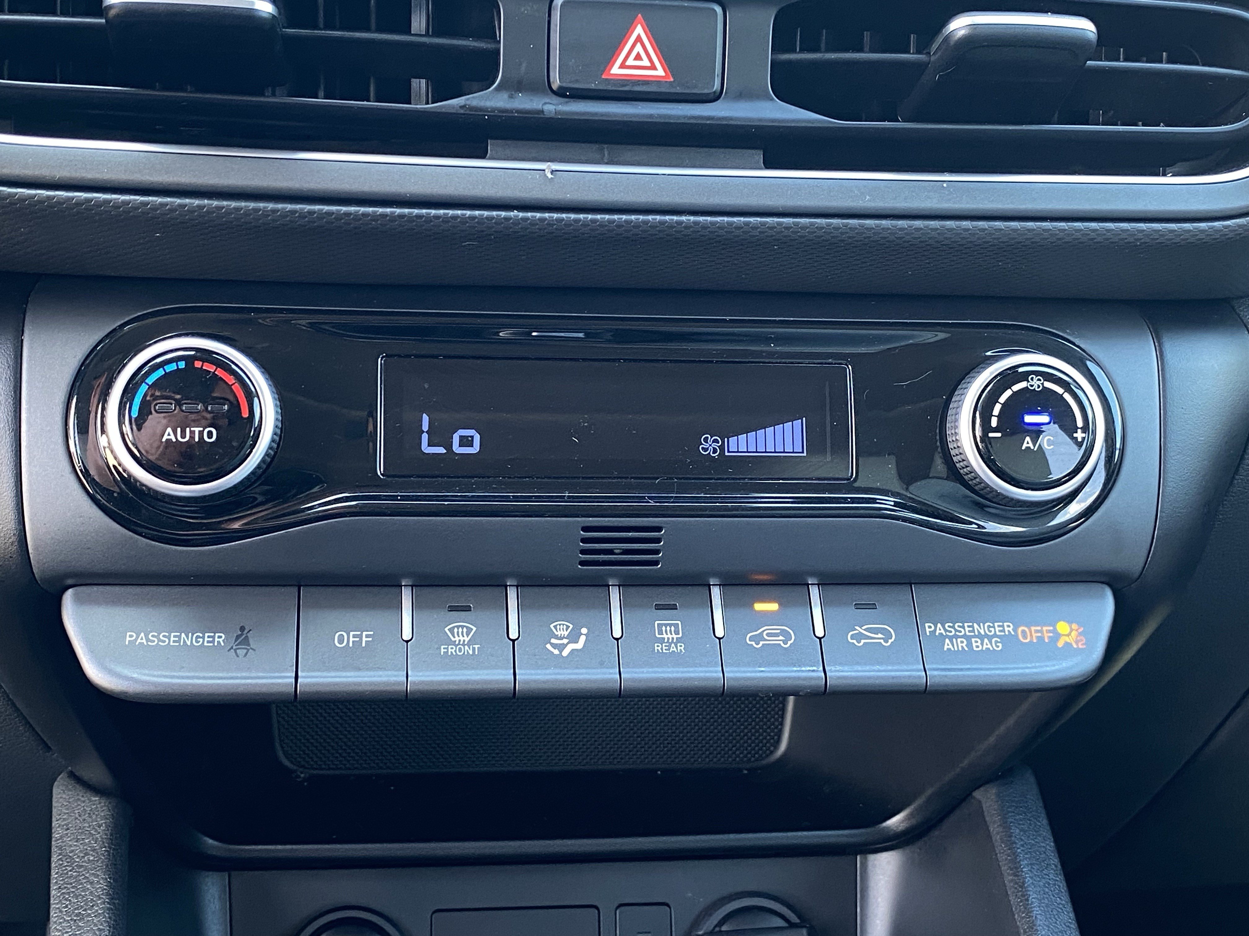 Certified 2022 Hyundai Kona Limited FWD image 24