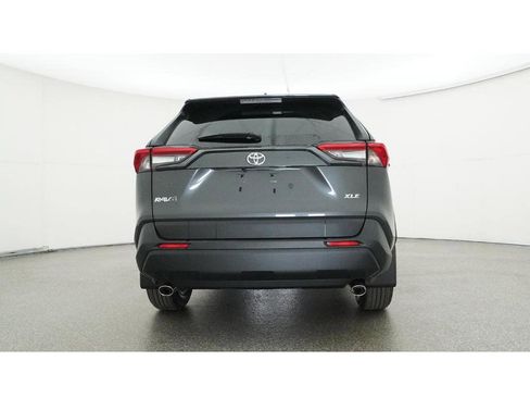 Used 2025 Toyota RAV4 XLE w/ Convenience Package FWD image 23