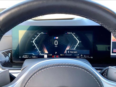 Used 2025 BMW X5 xDrive50e w/ M Sport Package image 24