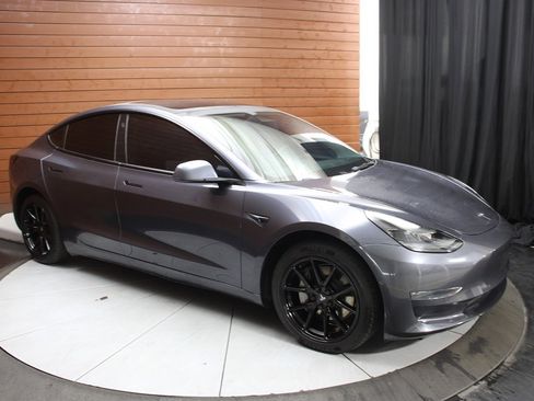 Used 2022 Tesla Model 3 Long Range image 14