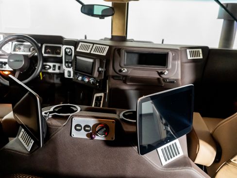 Used 2003 HUMMER H1 4-Door Wagon image 55