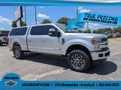 Used 2019 Ford F250 Lariat w/ Lariat Ultimate Package AWD/4WD image 2