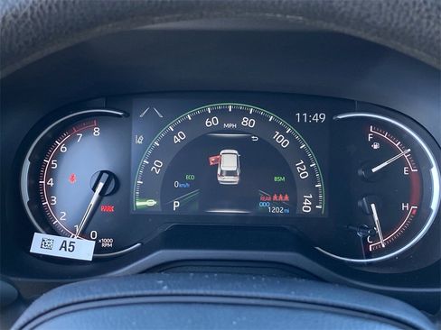 Certified 2025 Toyota RAV4 LE image 32