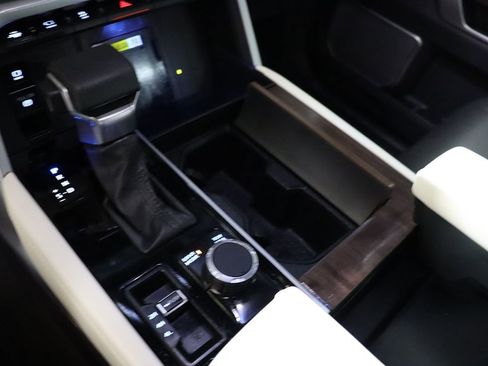 Used 2024 Toyota Sequoia Capstone image 50