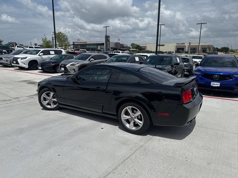 Used 2007 Ford Mustang GT RWD image 3