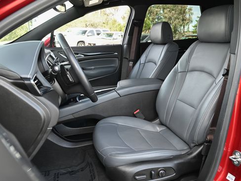 Used 2024 Buick Enclave Essence w/ Sport Touring Edition image 20