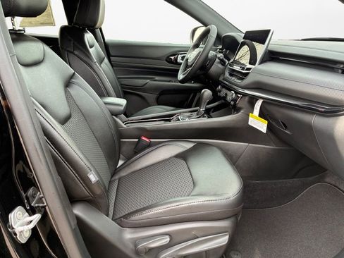 New 2026 Jeep Compass Latitude AWD/4WD image 23