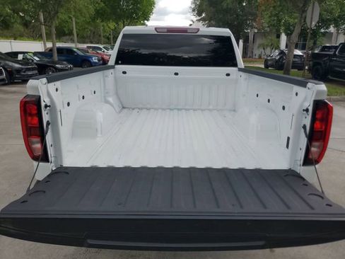 Certified 2025 GMC Sierra 1500 Pro w/ Pro Value Package AWD/4WD image 9