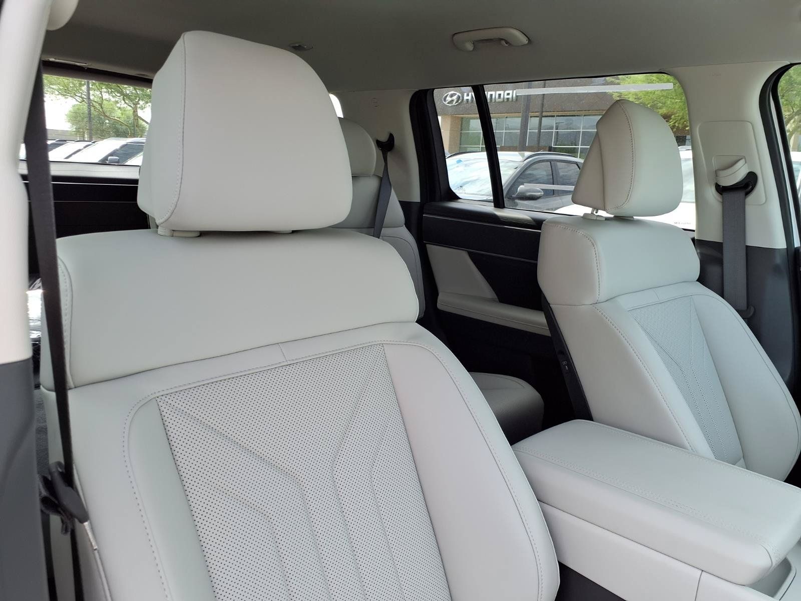 New 2026 Hyundai Santa Fe SEL FWD image 7