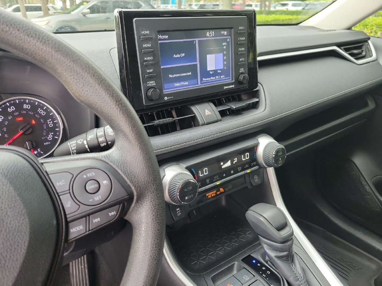 Used 2022 Toyota RAV4 XLE w/ Convenience Package FWD image 24