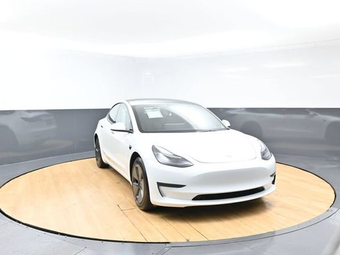 Used 2023 Tesla Model 3 Standard Range RWD image 2