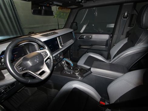 Used 2024 Ford Bronco Black Diamond image 2