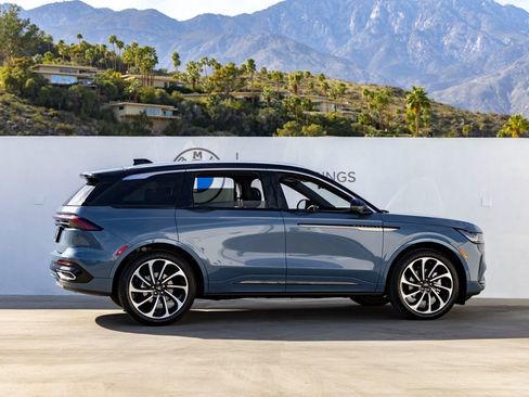 Used 2026 Lincoln Nautilus Black Label image 5