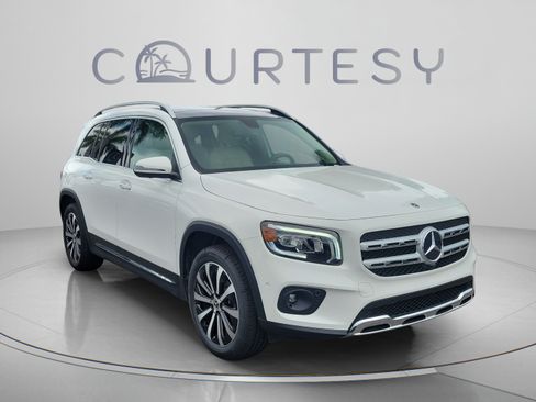 Certified 2023 Mercedes-Benz GLB 250 image 4