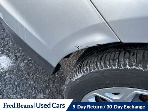 Used 2012 Ford Focus SE w/ SE Winter Pkg image 8