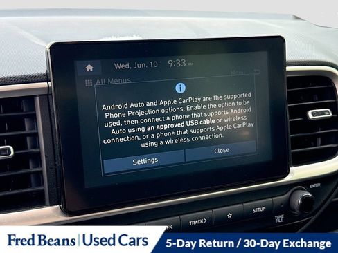 Used 2023 Hyundai Venue SEL FWD image 19