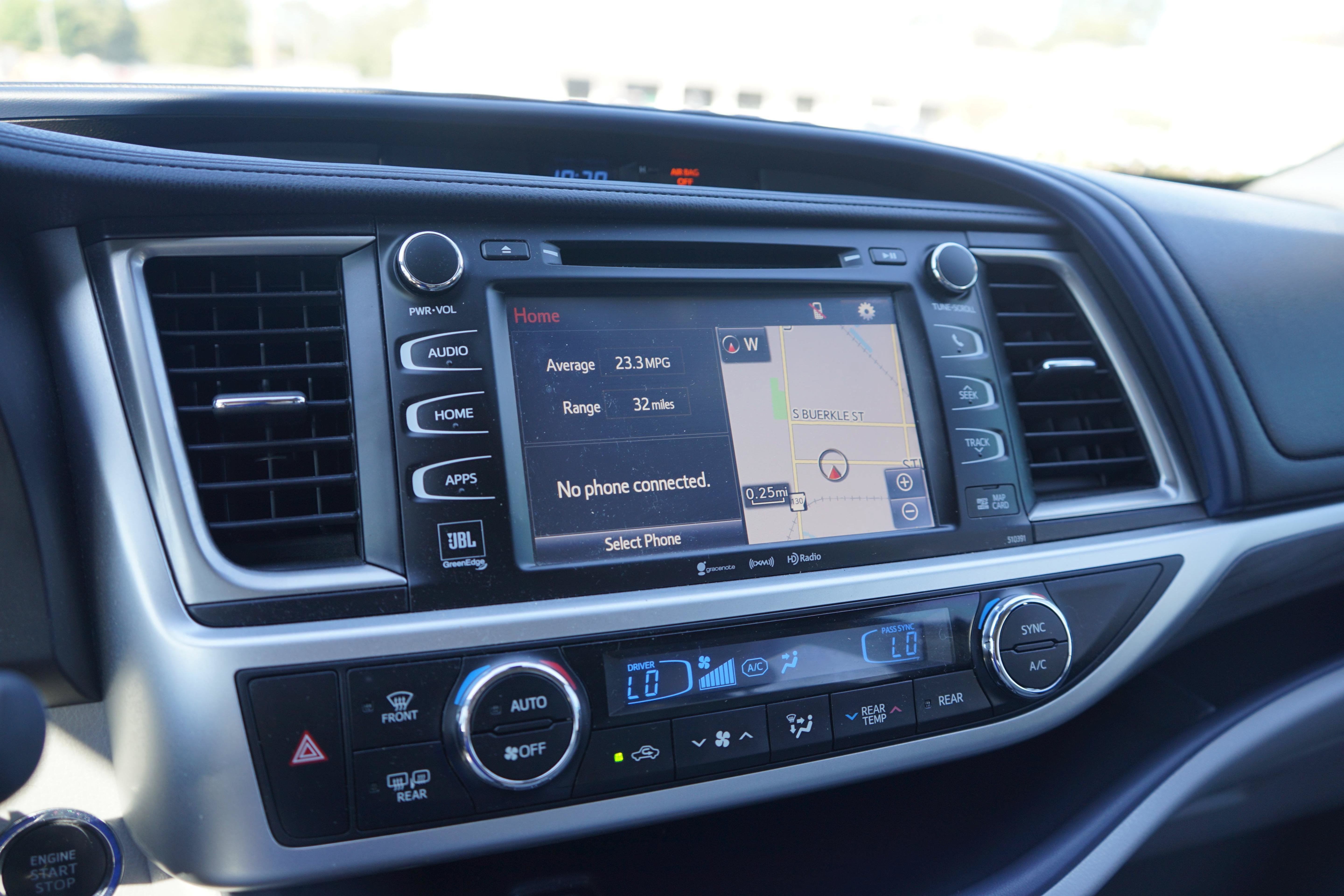 Used 2019 Toyota Highlander Limited FWD image 14
