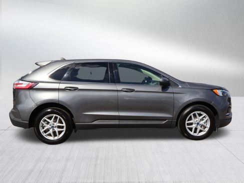 Used 2022 Ford Edge SEL image 8