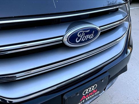 Used 2018 Ford Edge SEL w/ Equipment Group 201A image 29