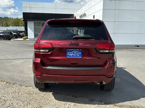 Used 2021 Jeep Grand Cherokee Laredo X image 5