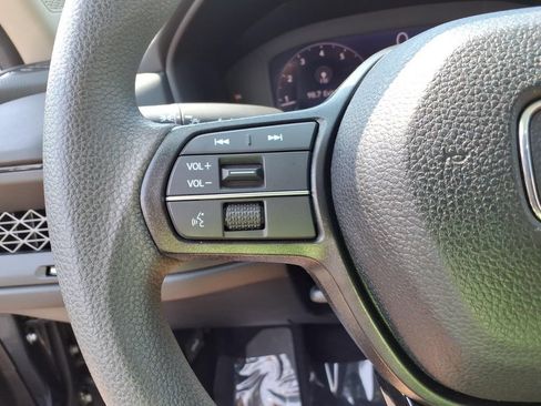 Used 2023 Honda Accord EX image 20