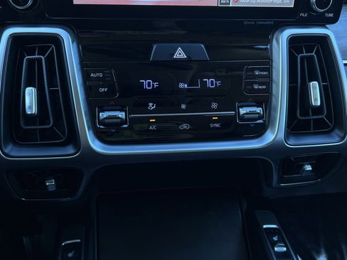 Used 2022 Kia Sorento S AWD/4WD image 33