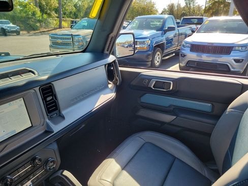 Used 2021 Ford Bronco Outer Banks w/ Sasquatch Package image 14