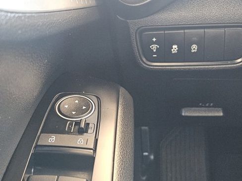 Used 2023 Kia Soul LX w/ Option Group 015 image 16