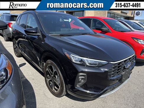 Used 2024 Ford Escape ST-Line Elite w/ Premium Technology Package image 1