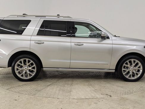 Certified 2019 Ford Expedition Platinum image 8