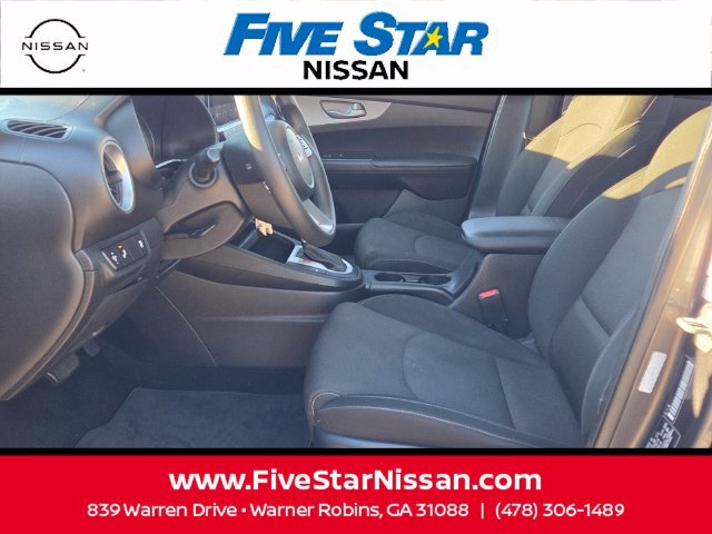 Used 2024 Kia Forte LXS w/ LXS Technology Package FWD image 5