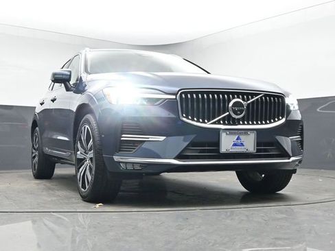 Used 2023 Volvo XC60 B5 Plus w/ Climate Package image 37