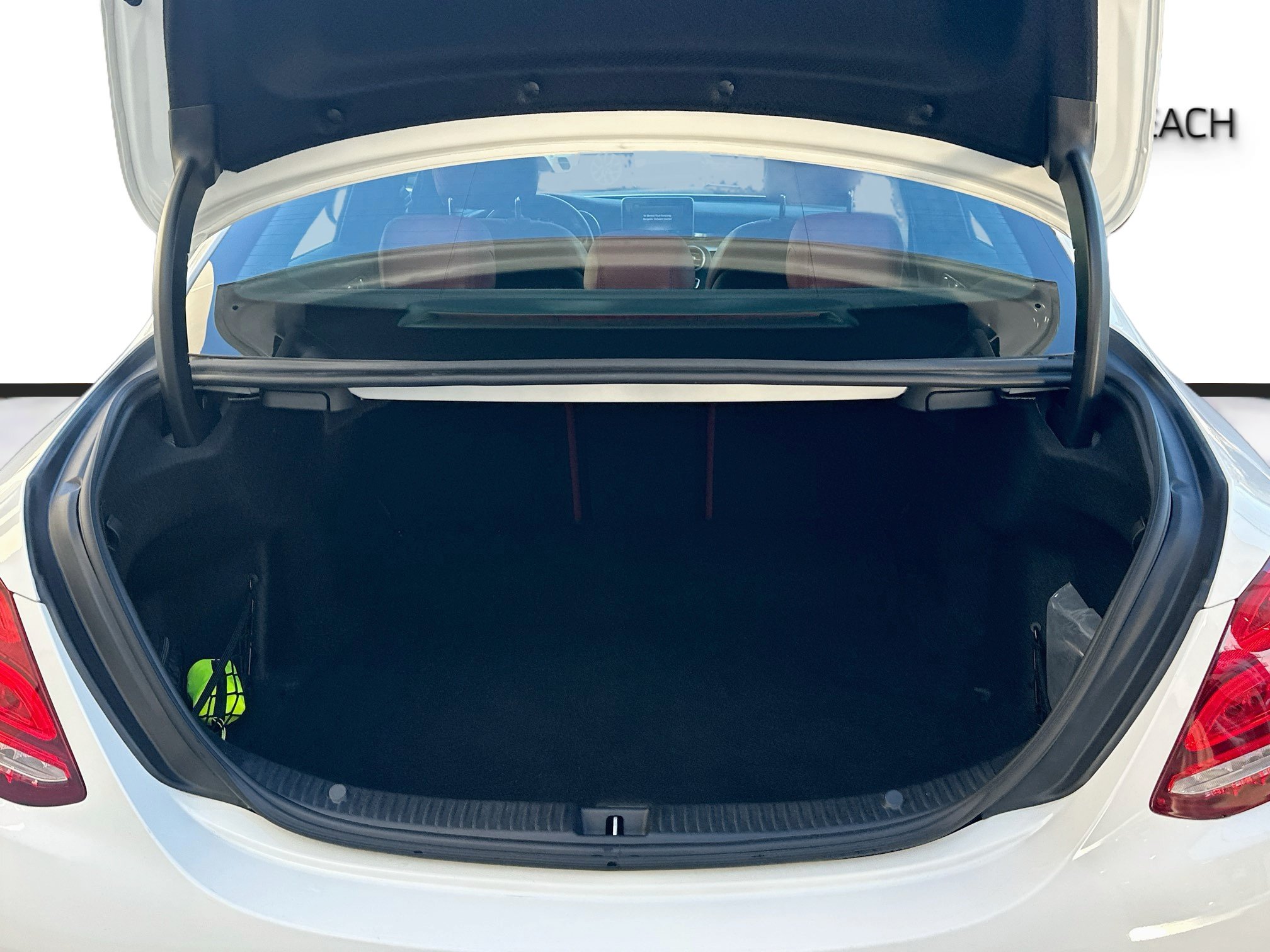 Used 2015 Mercedes-Benz C 300 Sedan image 28