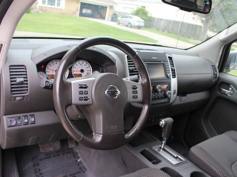 Used 2019 Nissan Frontier PRO-4X AWD/4WD image 16