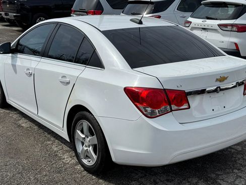 Used 2015 Chevrolet Cruze LT w/ Technology Package image 3