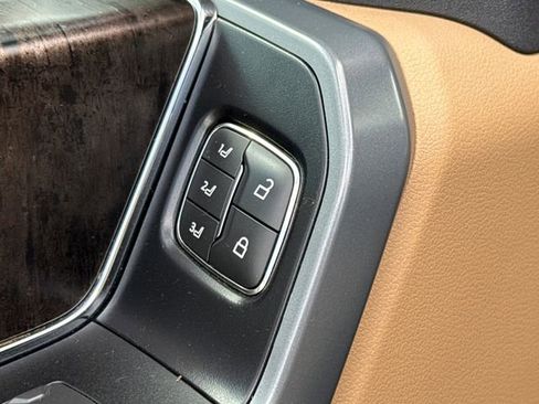 Used 2022 Ford F150 Lariat w/ Trailer Tow Package image 21