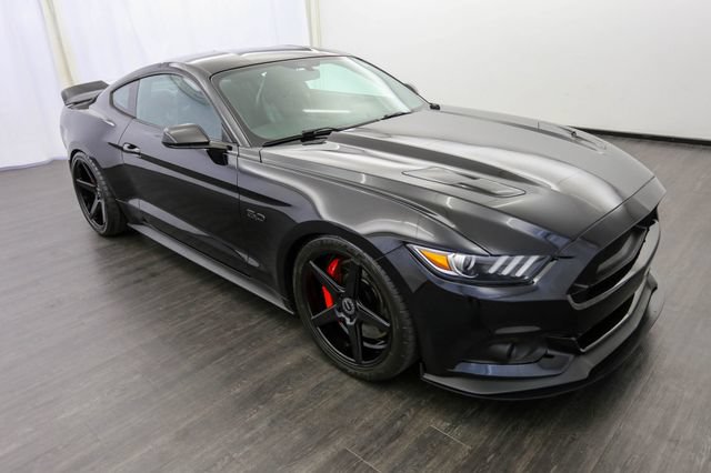 Used 2017 Ford Mustang GT Premium w/ GT Performance Package RWD image 2