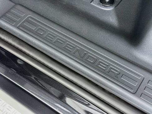 Used 2026 Land Rover Defender 110 X-Dynamic SE AWD/4WD image 18