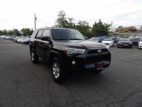 Used 2017 Toyota 4Runner 4WD image 2