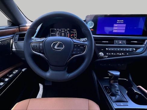 Used 2023 Lexus ES 350 w/ Premium Package FWD image 6