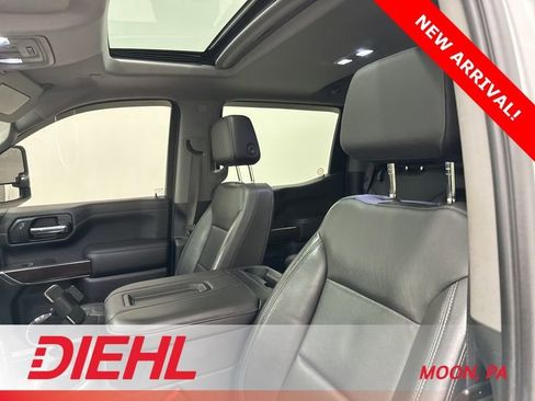 Used 2019 GMC Sierra 1500 SLT w/ SLT Premium Package image 16