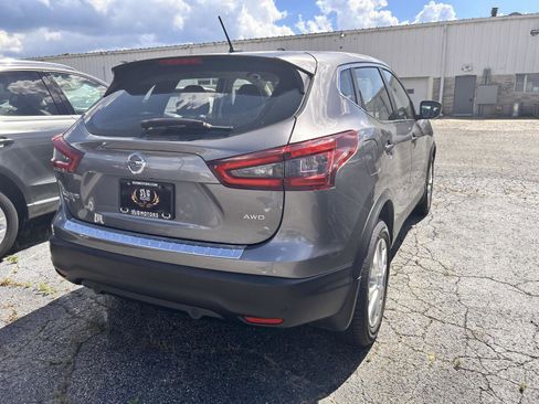 Used 2021 Nissan Rogue Sport S image 7