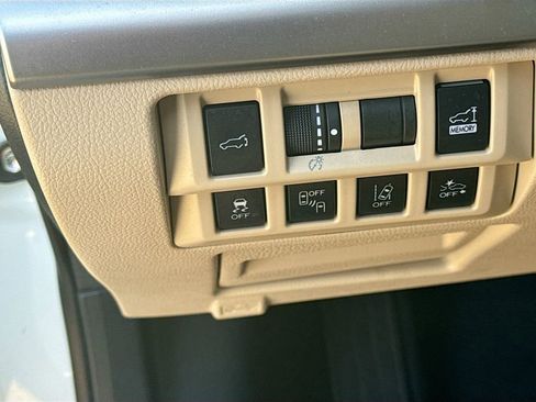 Used 2019 Subaru Outback 3.6R Limited image 12