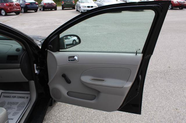 Used 2008 Chevrolet Cobalt LS FWD image 17