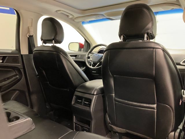 Used 2016 Ford Edge SEL w/ Equipment Group 201A AWD/4WD image 32