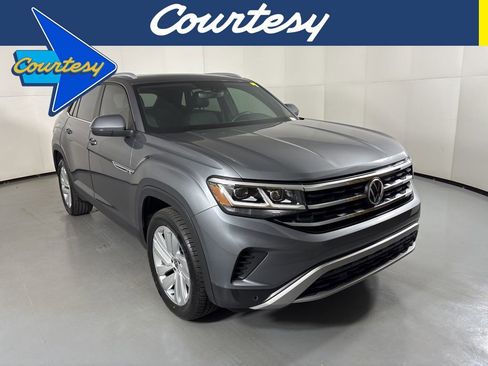 Used 2021 Volkswagen Atlas Cross Sport SE w/ Panoramic Sunroof Package image 1